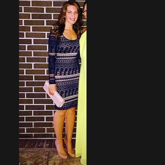 Christian Louboutin Nude Pump and Koko clutch - Picture 16 of 16